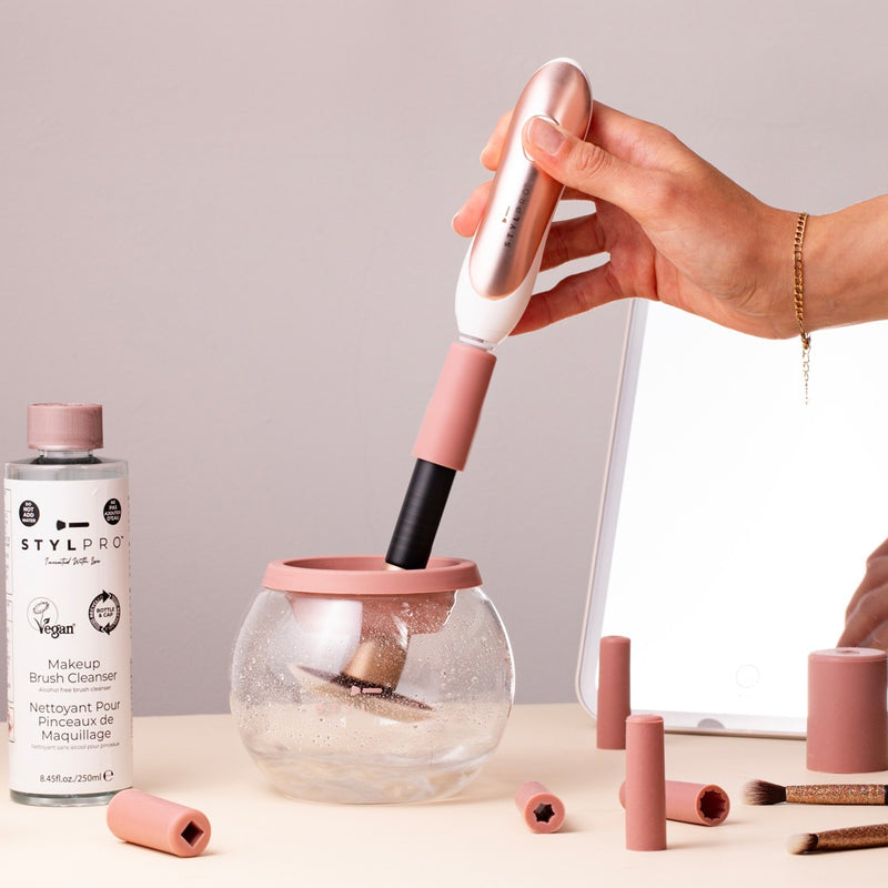 Brush cleansing gift set