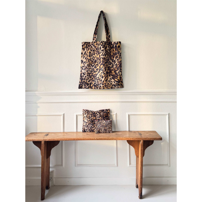 Snyrtitaska og veski Leopard