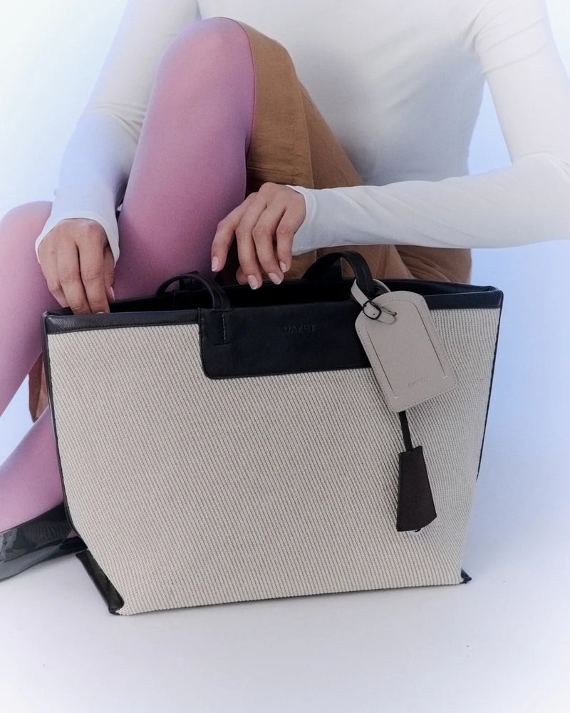 Taska Structure Twill